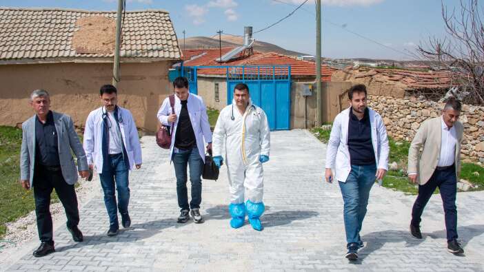 selcuk-universitesinden-koylere-uzanan-iyilik