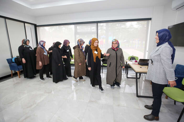 konyada-ozel-anneler-icin-ozel-program