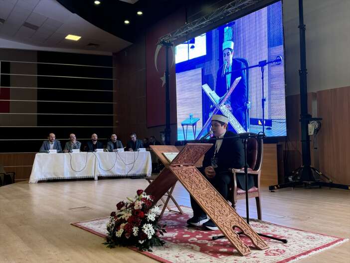 kuran-i-kerimi-en-guzel-okuyan-ogrenci-konyadan-cikti