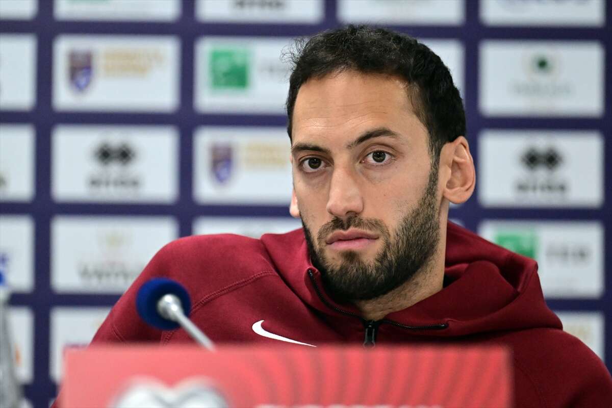 milli-takim-kaptani-hakan-calhanoglundan-dunya-kupasi-mesaji