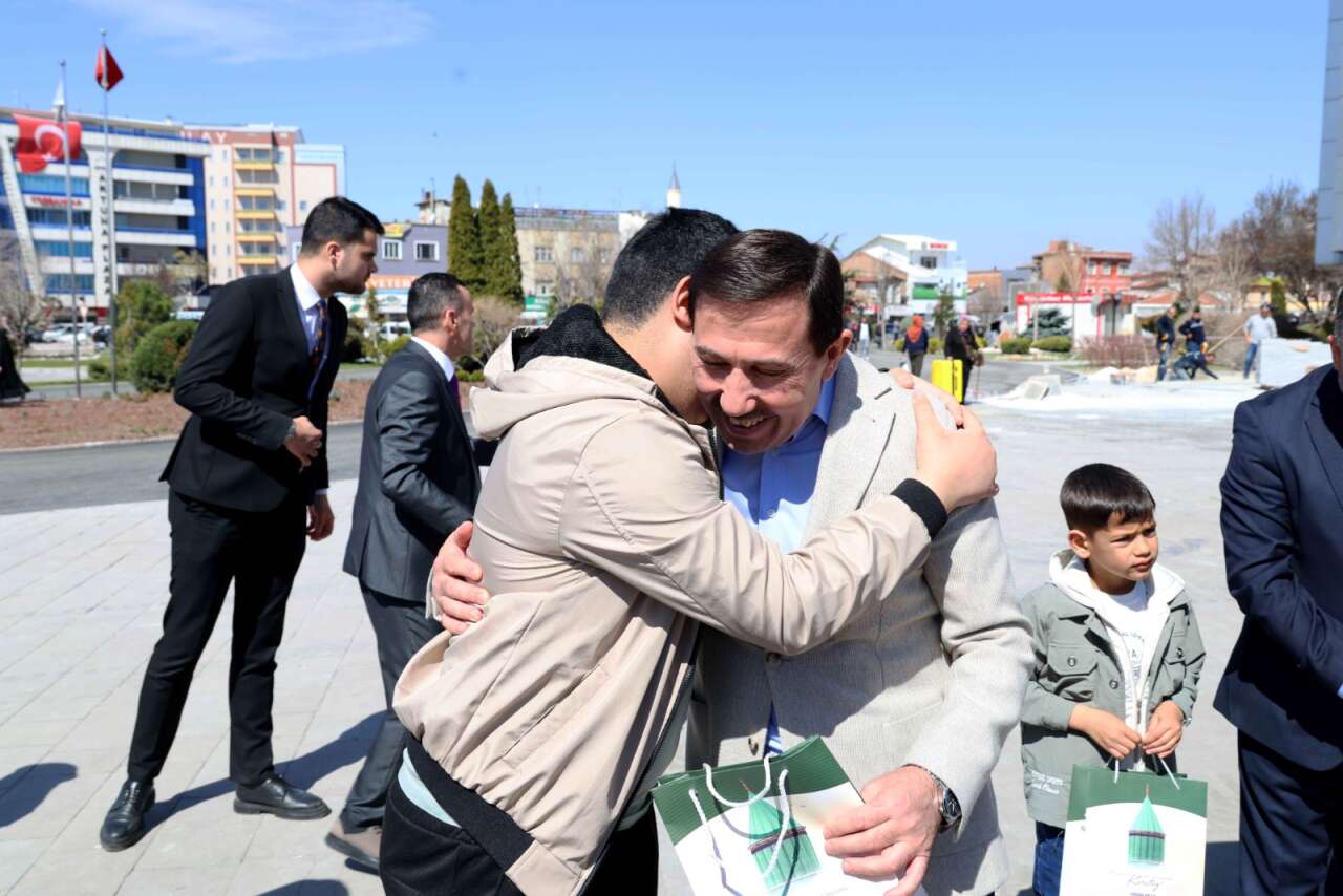 konyada-otizm-farkindaligi-mavi-balonlarla-anlam-buldu