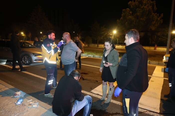 yardim-icin-durduklari-surucuyu-dovduler