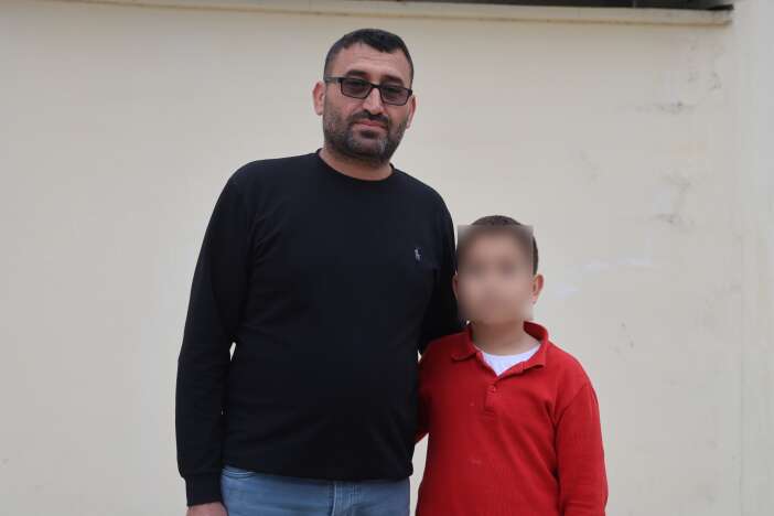 11-yasindaki-cocuklar-ellerindeki-silahla-harac-kesti