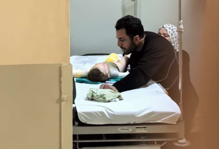 9-aylik-bebegin-uzerine-kaynar-su-dokuldu-durumu-agir