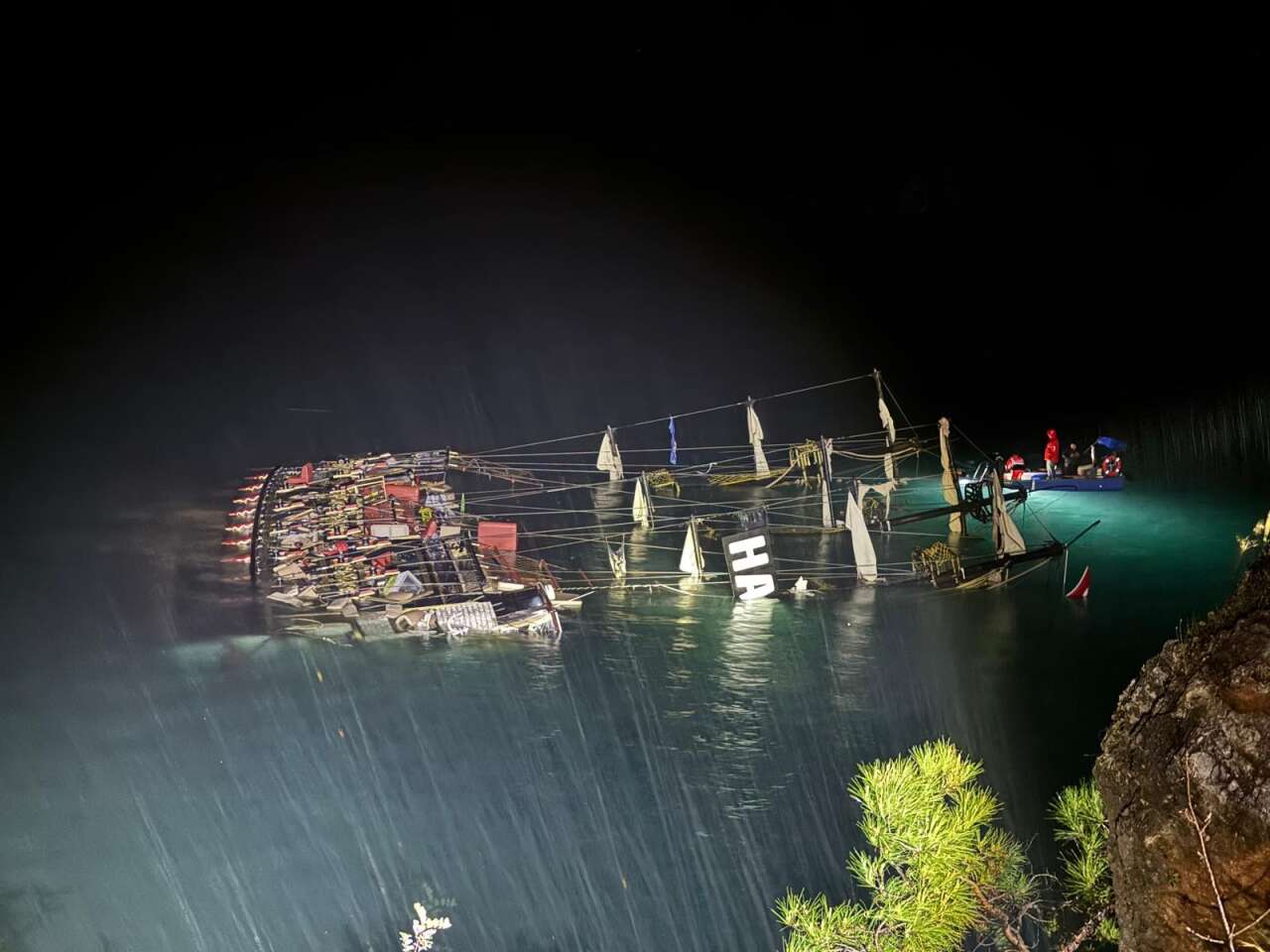 fethiyede-tekne-batti-1-kisi-kayip