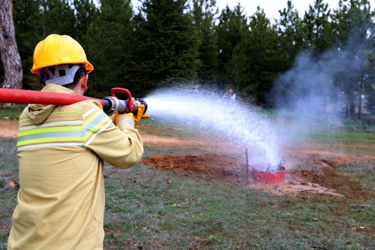 konyada-ormancilik-yarismalarinda-kiyasiya-rekabet