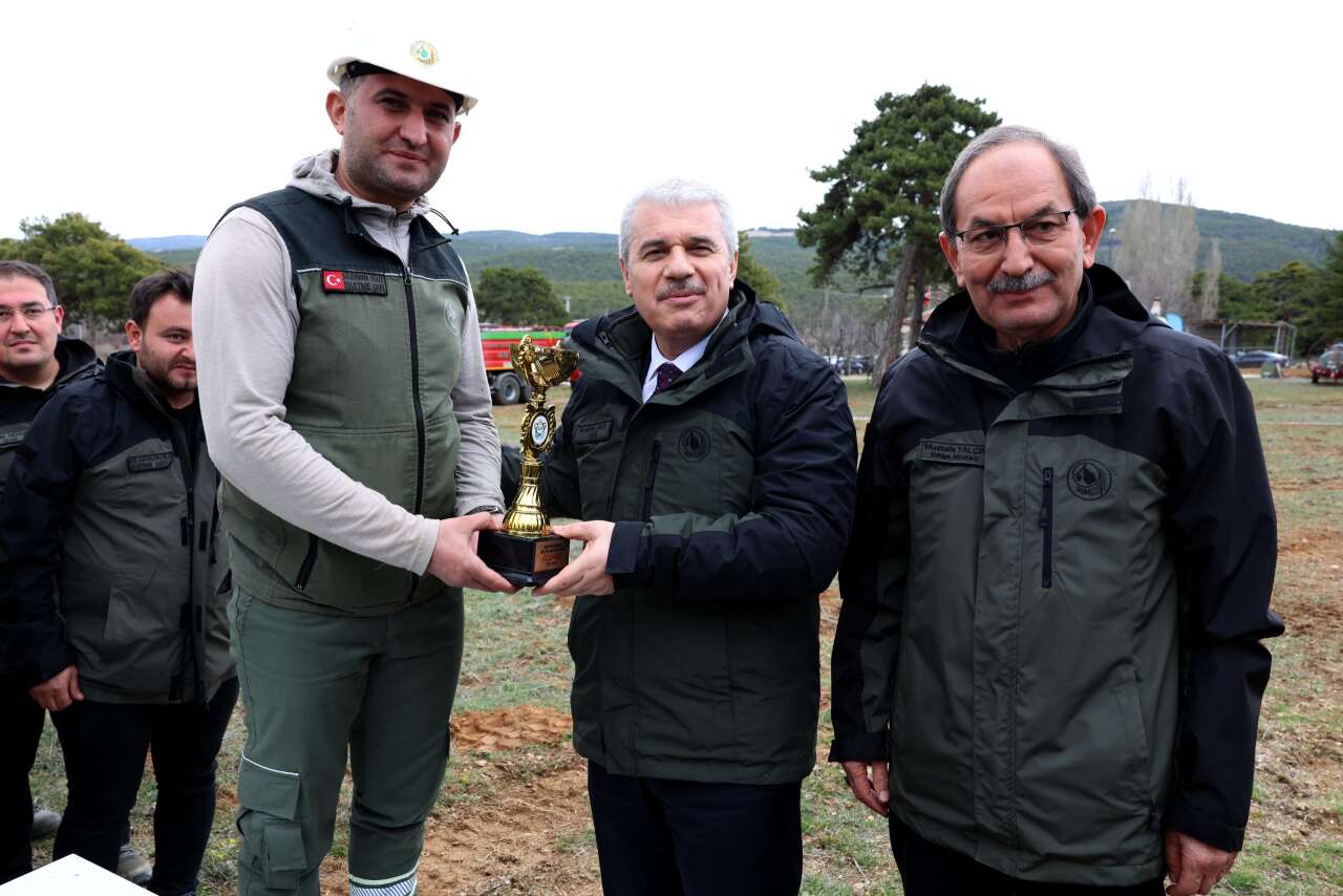 konyada-ormancilik-yarismalarinda-kiyasiya-rekabet