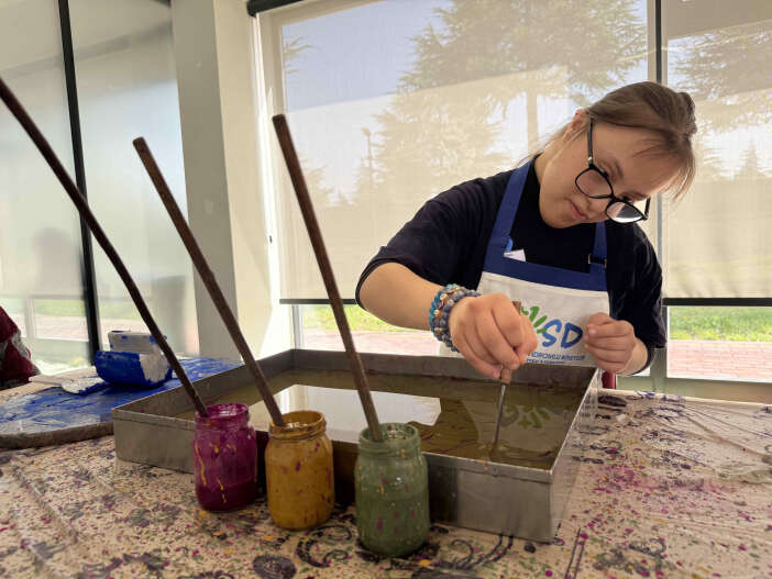 konyada-engeller-degil-renkler-konustu