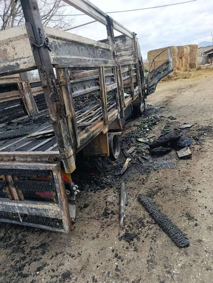 konyali-pazarcinin-tum-birikimi-bir-gecede-kul-oldu