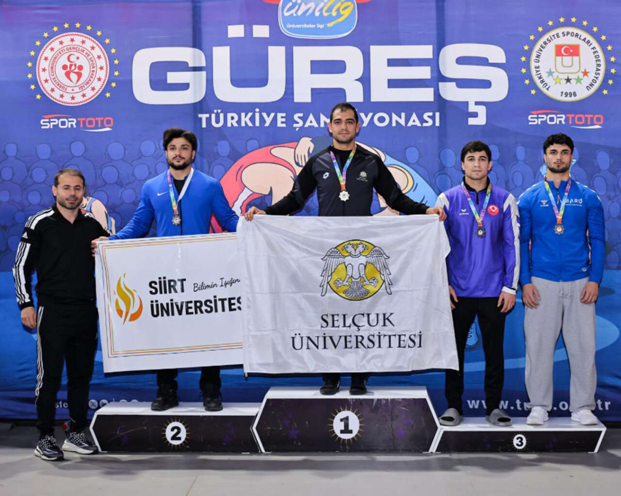 konyanin-gurescileri-3-sehirden-9-madalyayla-dondu