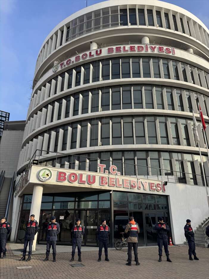 jandarma-bolu-belediyesinde-arama-yapti-3-yeni-gozalti-karari