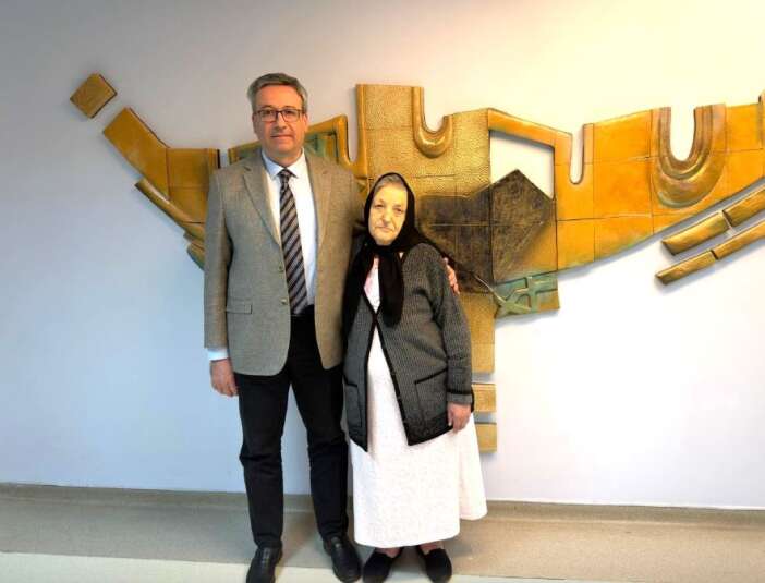 kalca-bolgesinden-alinan-kitlenin-agirligi-doktorlari-da-sasirtti