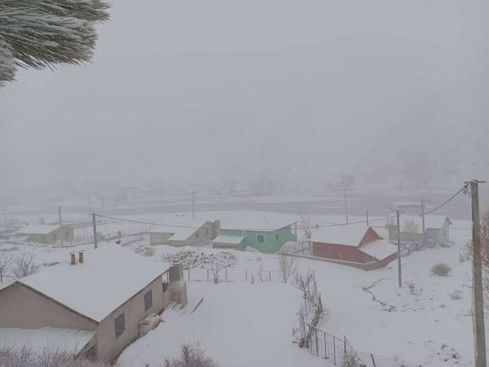 nisan-ayinda-kar-konyanin-yaylalarini-beyaza-burudu