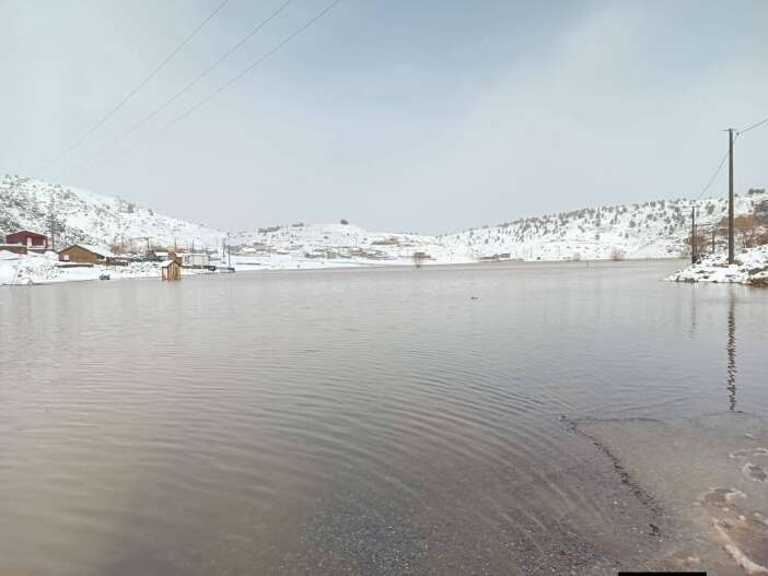 nisan-ayinda-kar-konyanin-yaylalarini-beyaza-burudu