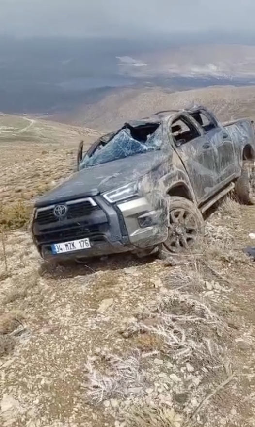 konyada-200-metre-takla-atan-arac-ucurum-kenarinda-durdu