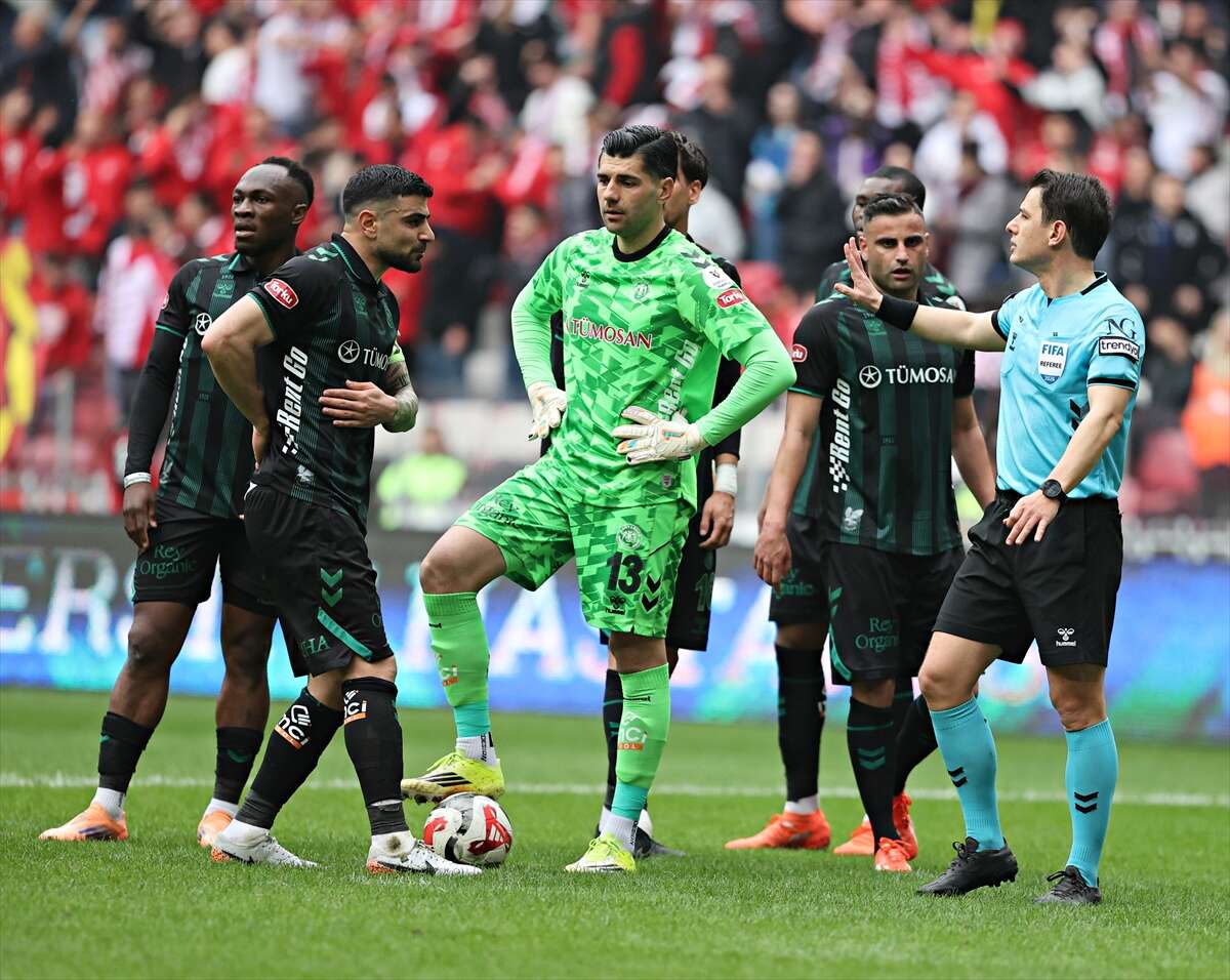 konyaspor-one-gectigi-samsunspor-macinda-1-puana-razi-oldu