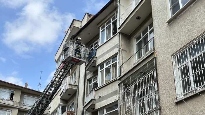 konyada-4-katli-binada-yangin-5i-cocuk-8-kisi-mahsur-kaldi