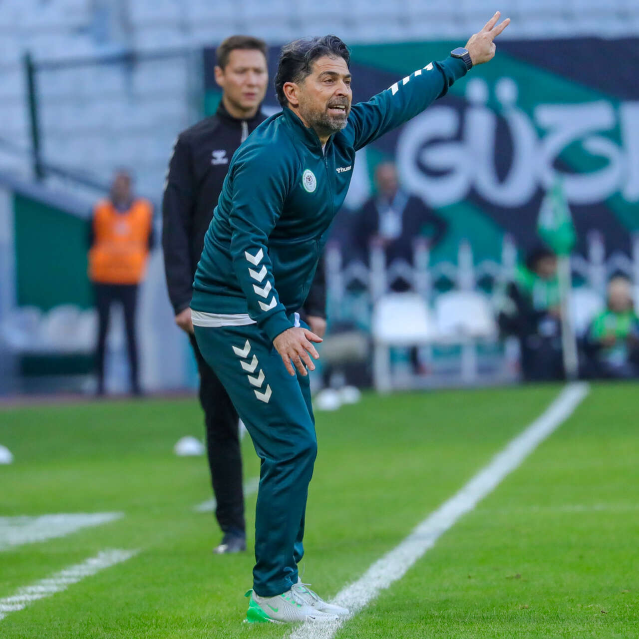 konyaspor-ilhan-palut-ile-yeniden-yukseliste-4-mactir-kayip-yok