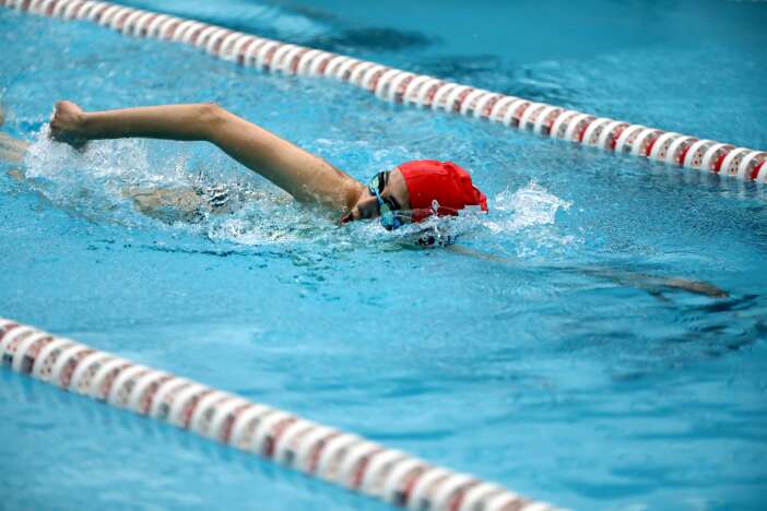 korkusunu-yenmek-icin-yuzmeye-basladi-konyada-turkiye-3uncusu-oldu