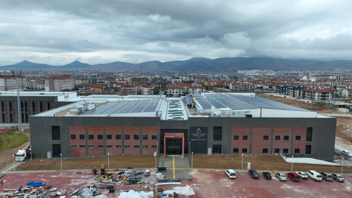 selcuklunun-olimpiyat-hedefli-dev-tesisi-bitmek-uzere