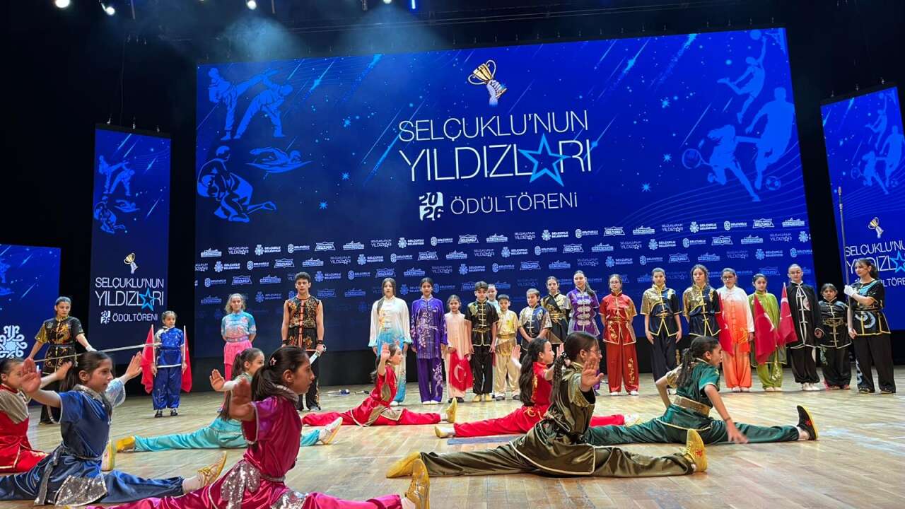 selcuklunun-yildizlari-odul-toreni-basladi