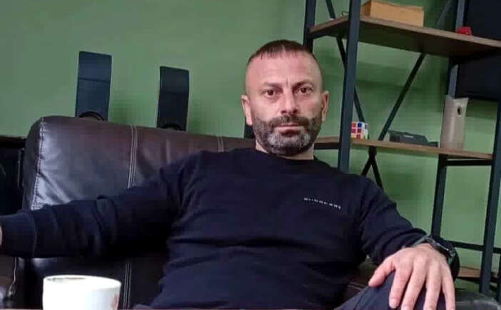 2-cocuk-babasi-adam-kendi-sirketinde-misafiri-tarafindan-olduruldu