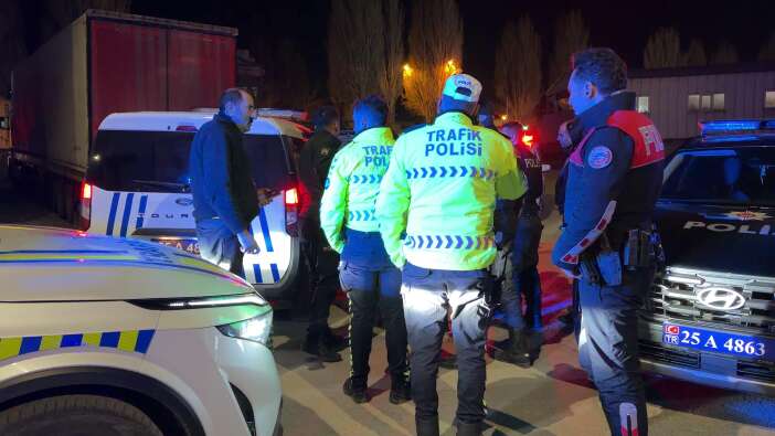 ekmek-almaya-giden-10-yasindaki-cocuga-otomobil-carpti-durumu-agir