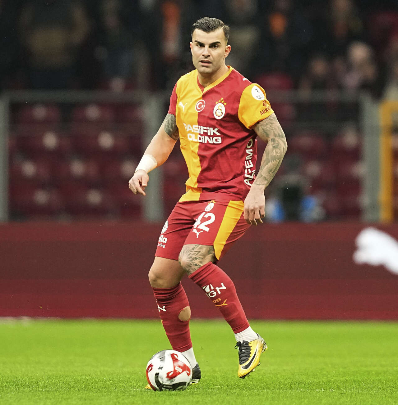 galatasarayin-goztepe-maci-kamp-kadrosu-aciklandi-sara-surprizi