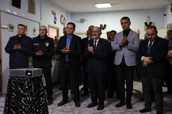 konyada-adem-kursiyerlerinin-el-emekleri-gorucuye-cikti