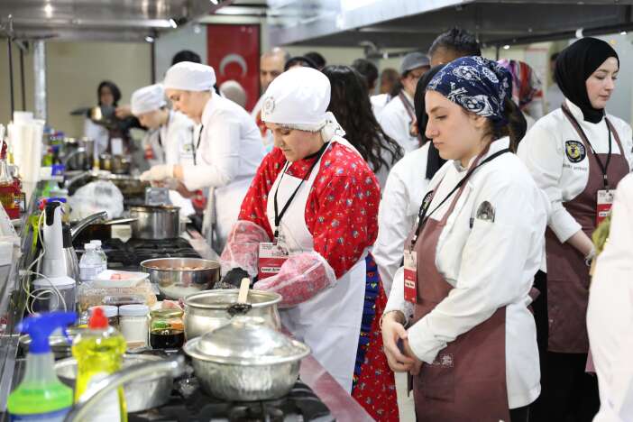 konyanin-sofrasinda-buyuk-yaris