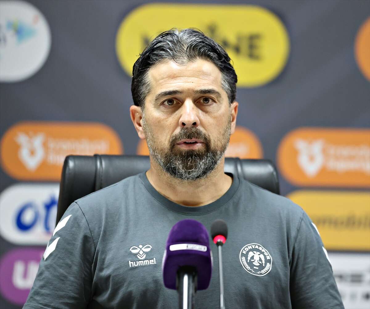 konyaspor-teknik-direktoru-ilhan-palut-halil-umut-melerle-gorustu