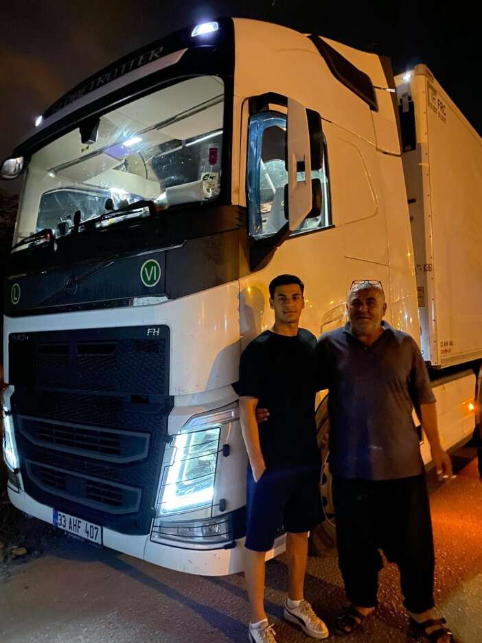 olumlu-kazaya-karisan-tir-soforu-bulgaristanda-mahsur-kaldi