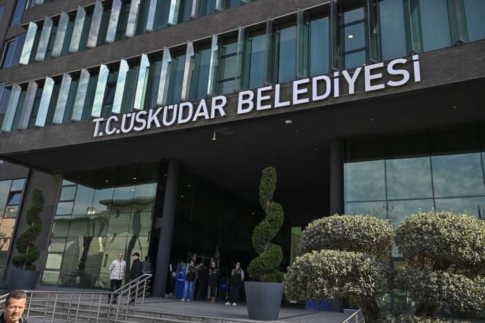 uskudar-belediyesine-rusvet-operasyonu-20-gozalti-icinde-konyali-isimler-de-var