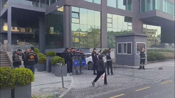 uskudar-belediyesine-rusvet-operasyonu-20-isim-gozaltina-alindi