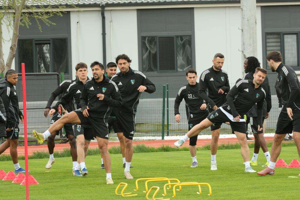 kocaelispor-teknik-direktoru-selcuk-inan-galatasaray-ligin-en-iyi-takimi