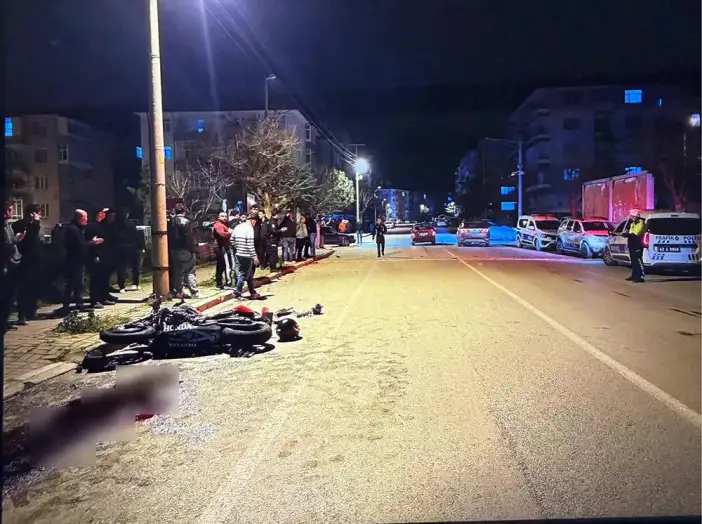 konya-kaza-otomobille-carpisan-motosiklet-surucusu-agir-yarali