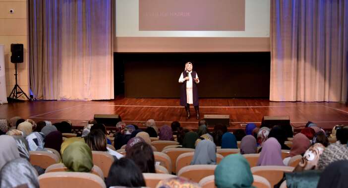 konyada-umre-odullu-programin-yeni-egitim-tarihi-belli-oldu