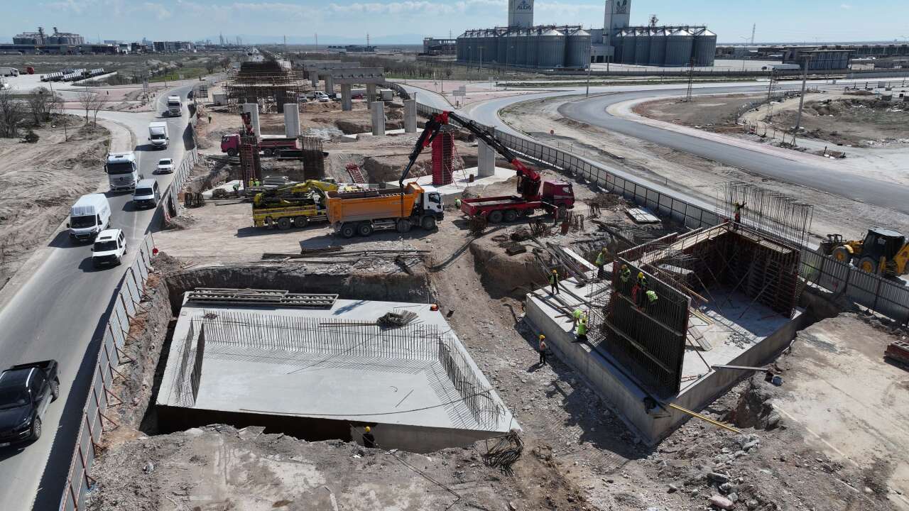 konyada-trafik-ve-toplu-ulasimi-rahatlatacak-buyuk-projede-bitis-tarihi-aciklandi