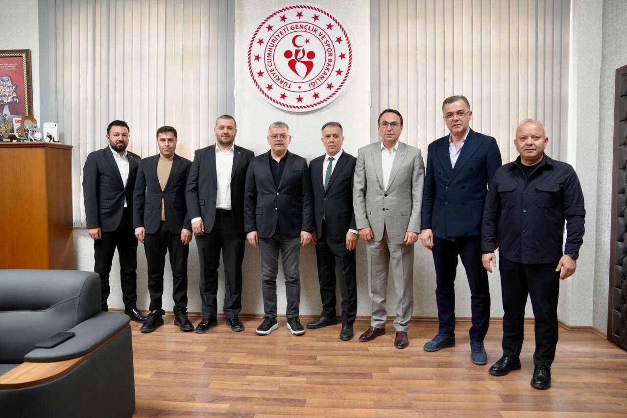 konyaspordan-genclik-ve-spor-il-mudurlugune-ziyaret