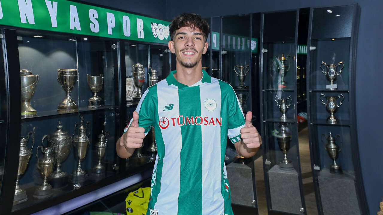 konyasporun-kiralik-gonderdigi-genc-stoper-sampiyon-oldu