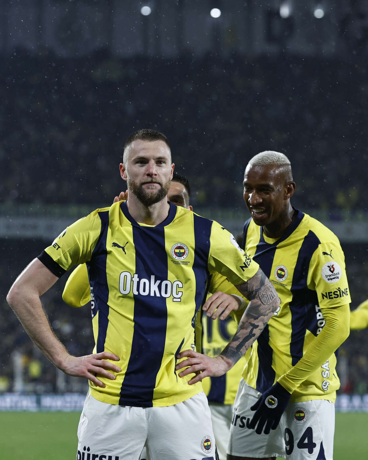 fenerbahceli-futbolcuya-hirsizlik-soku-evindeki-tum-para-calindi