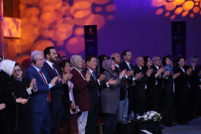 kadin-liderler-bulustu-konya-milletvekili-meryem-gokaya-kritik-gorev-verildi