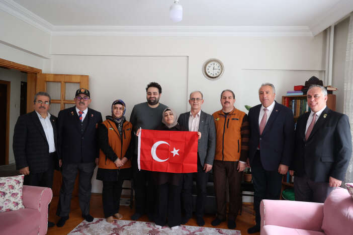 konya-buyuksehirden-sehit-polislerin-ailelerine-ziyaret