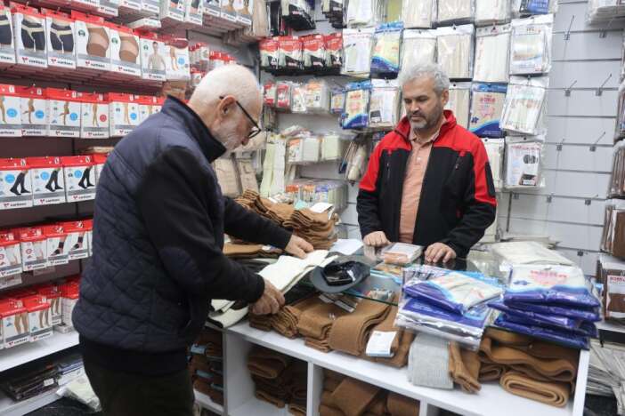 konyada-soguk-hava-esnafin-yuzunu-guldurdu