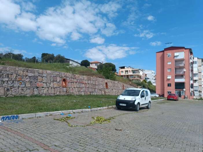 park-halindeki-aracta-dehset-34-yasindaki-kadini-oldurup-kendini-vurdu