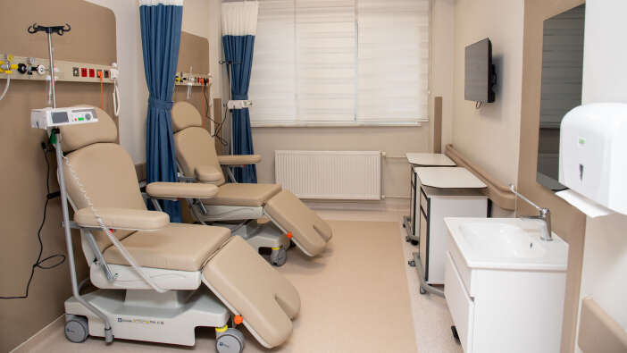 selcuk-tipta-dort-kritik-birimde-yenilige-gidildi