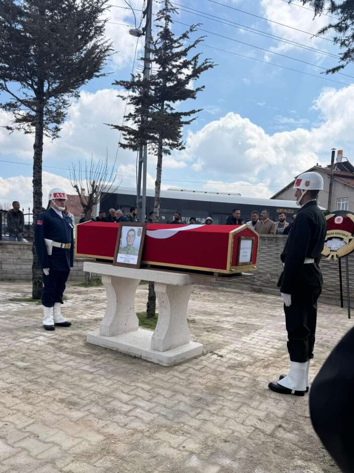 genc-yasta-hayatini-kaybeden-uzman-cavusa-konyada-aci-veda