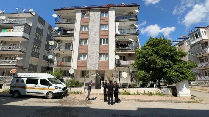 5-katli-binada-patlama-engelli-genc-oldu-annenin-durumu-agir