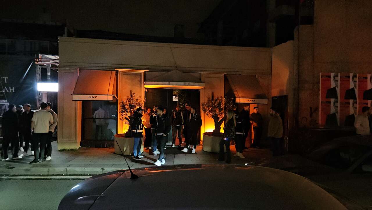 eglence-mekanlarina-uyusturucu-baskini-unlu-isimler-gozaltinda