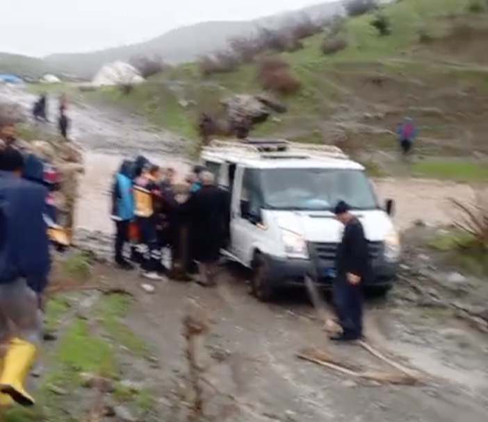 kalp-krizi-geciren-kadina-sel-engeli-minibuste-hayatini-kaybetti